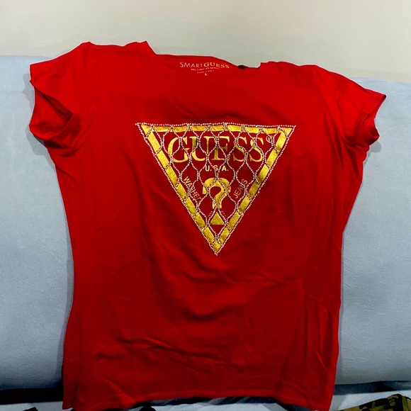Just like new Guess tee shirts in size small - Picture 2 of 4